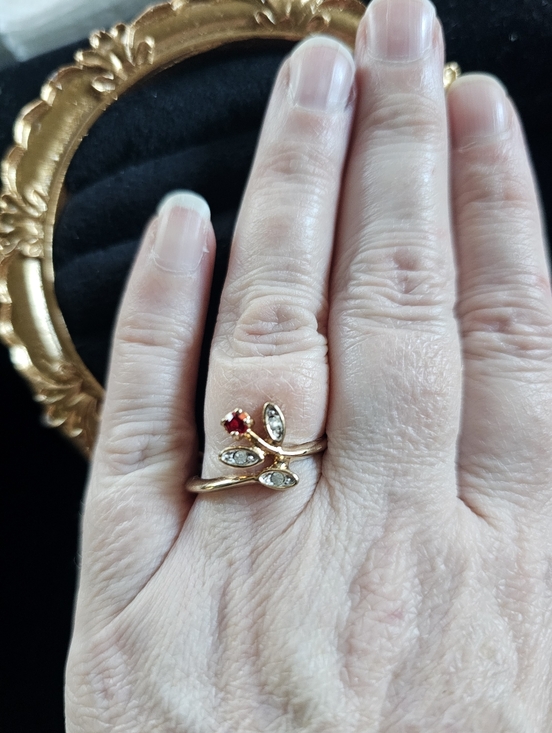 Vintage Avon Ring Size 8 - Picture 3 of 6